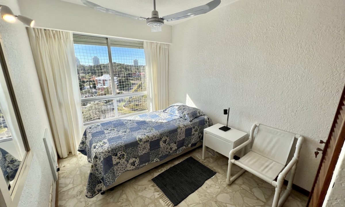 Apartamento de 3 dormitorios en Playa Mansa