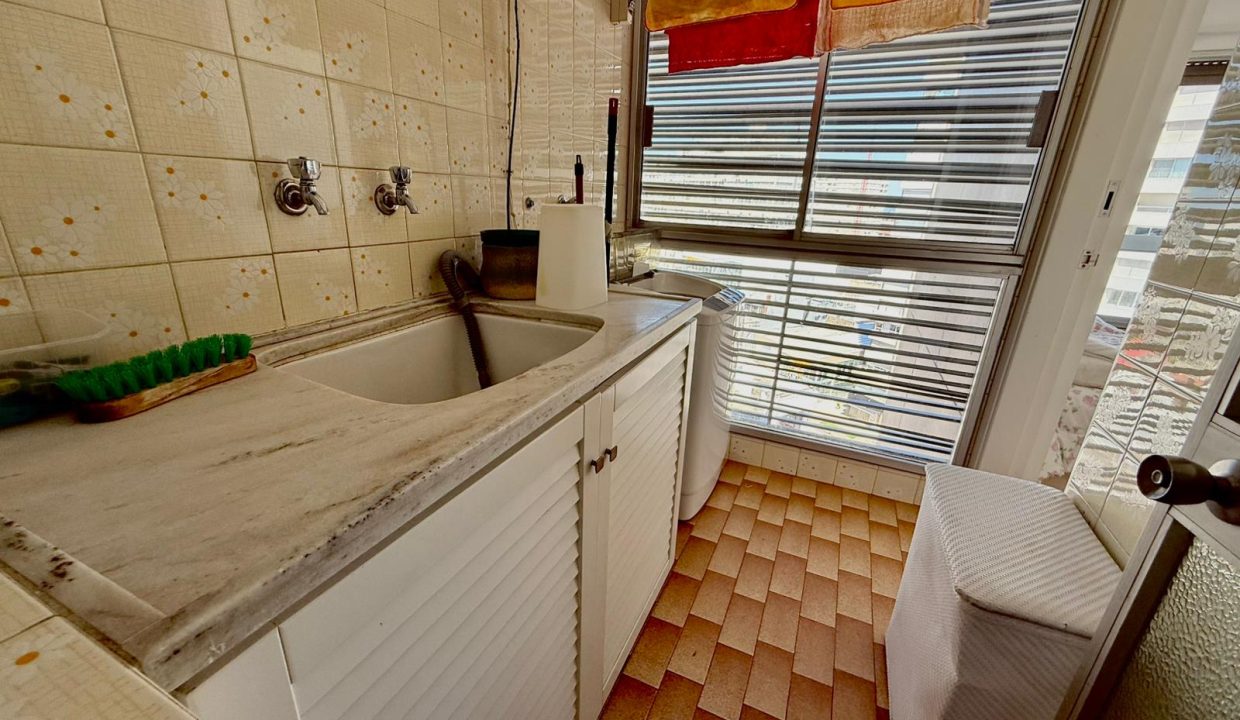Apartamento frente al mar en Playa Mansa Punta del Este