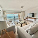 Apartamento frente al mar en Playa Mansa Punta del Este