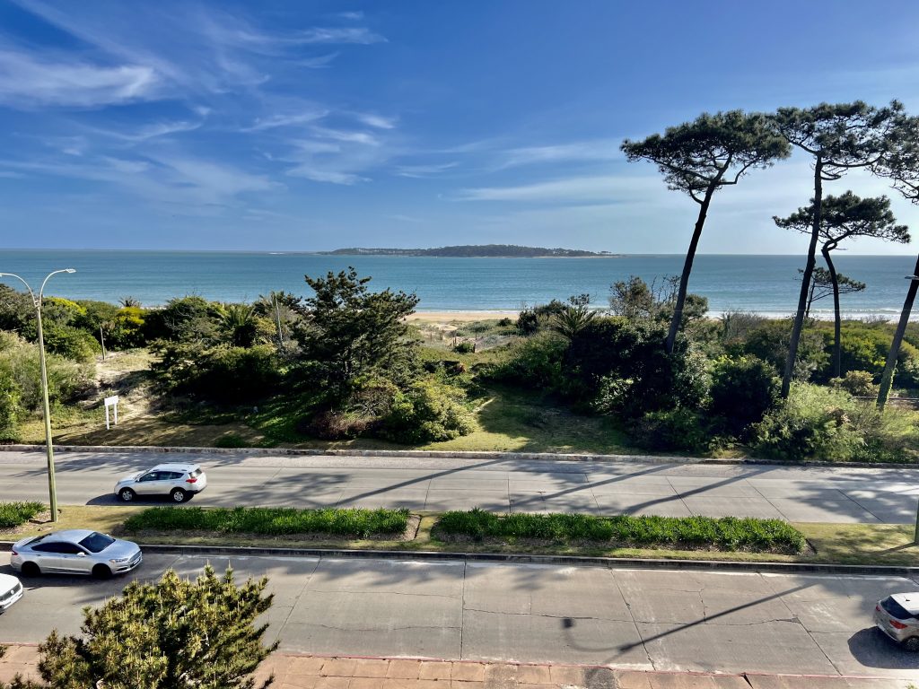 Apartamento reciclado en Playa Mansa