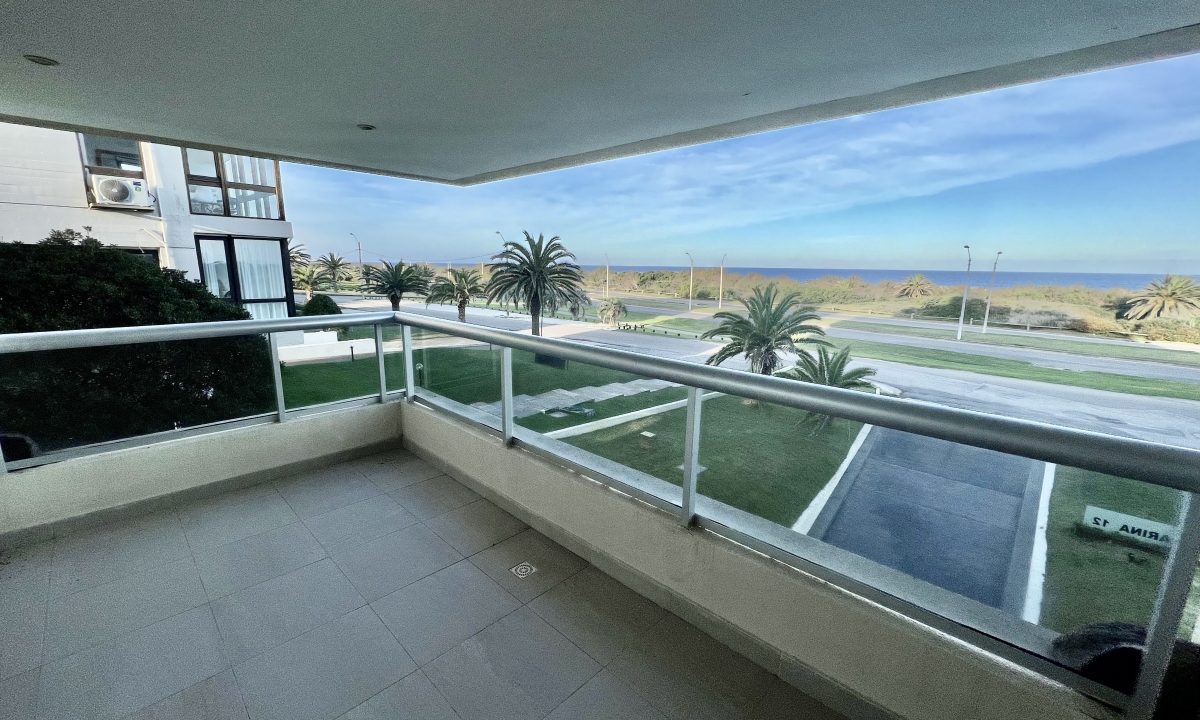 Apartmento frente al mar en la Playa Brava