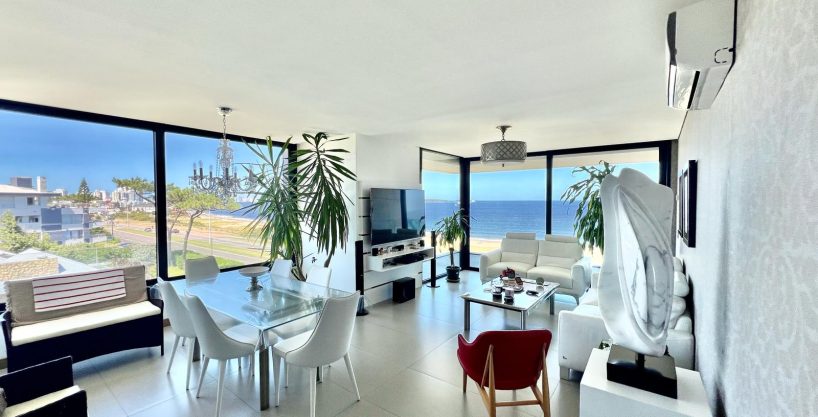Apartamento de 3 Dormitorios en Suite en Playa Mansa