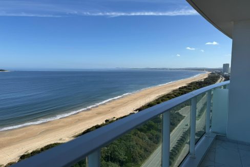 Apartamento en Paramount Punta del Este - vende Homein Punta del Este
