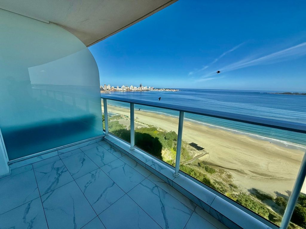 Apartamento en Paramount Punta del Este - vende Homein Punta del Este