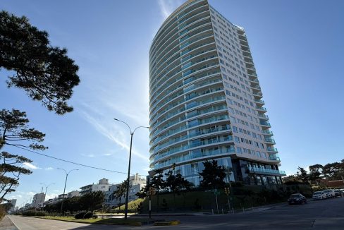 Apartamento en Paramount Punta del Este - vende Homein Punta del Este