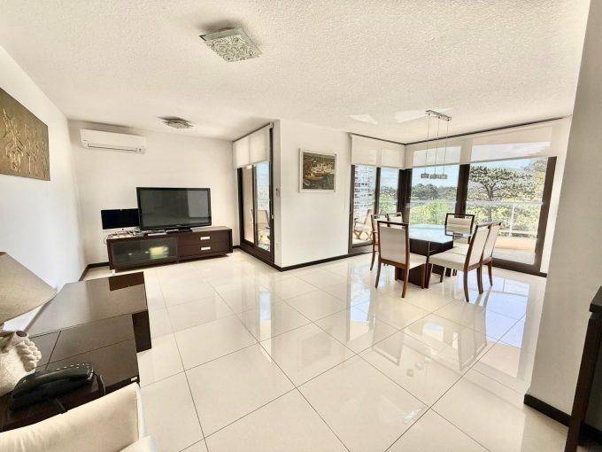 Apartamento de 3 dormitorios en Punta del Este by Homein